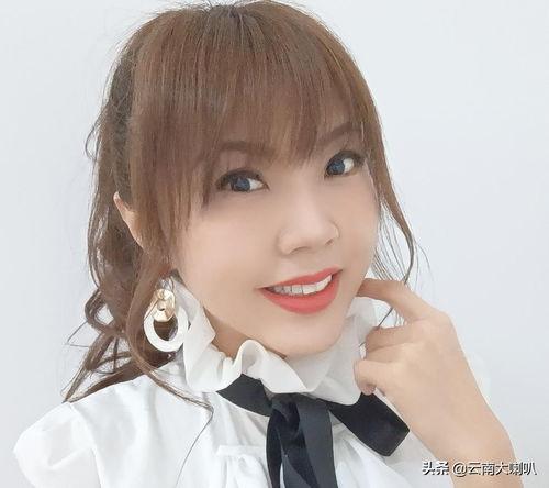 娱乐吃瓜女艺人定位,那些热衷于吃瓜的女艺人,她们的生活与事业